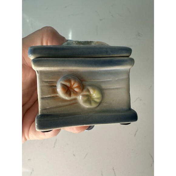 Vintage Ceramic Trinket Box Coastal Scene Palm Tree & Lighthouse Cottage - Picture 7 of 8